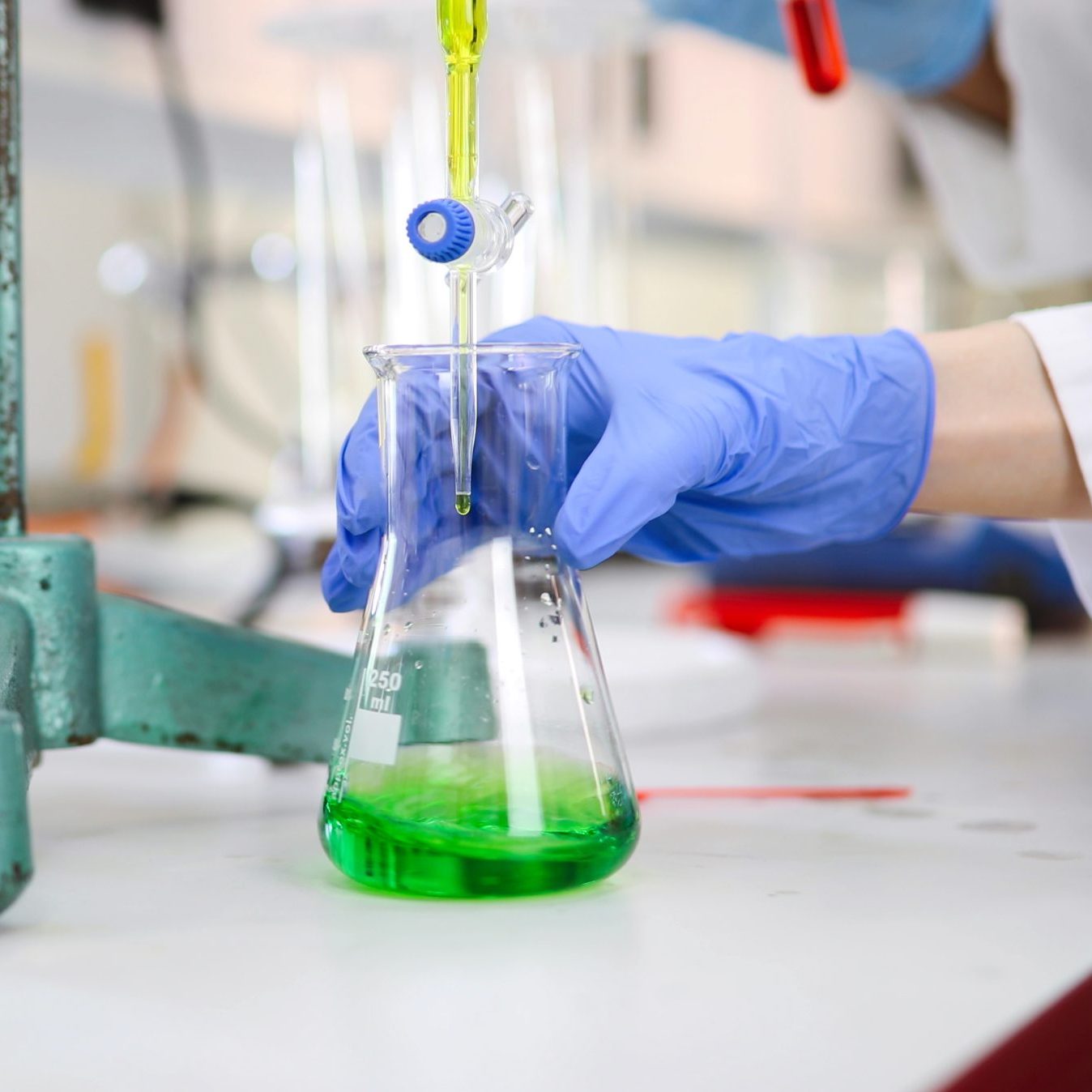 Picture of instrument used for chemical experiments